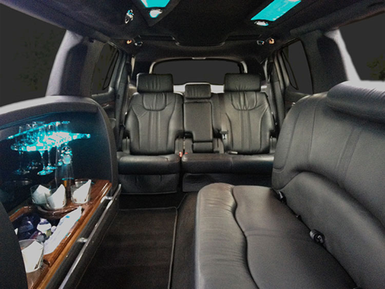 lincoln-mkt-rear-interior